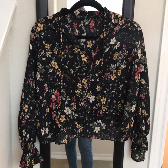 Bershka Black Floral Blouse - Picture 5 of 5